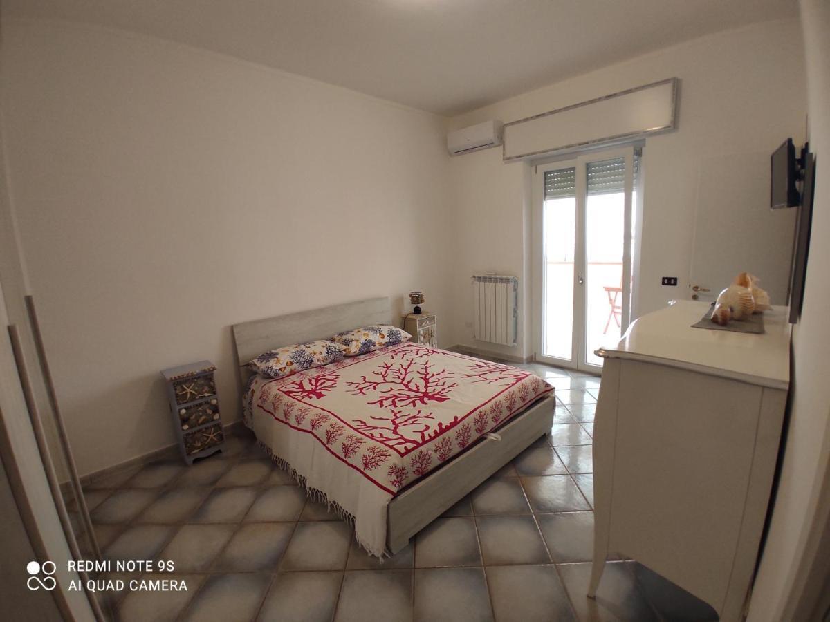 مبيت وإفطار تيراتشينا La Casa Del Sole المظهر الخارجي الصورة